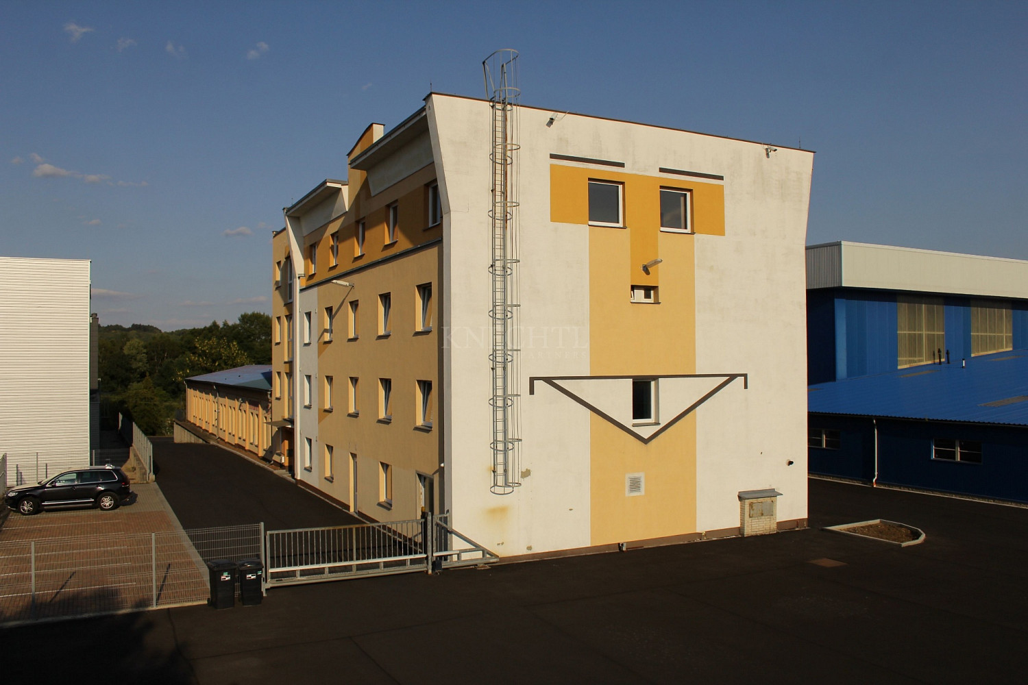 Pronájem kanceláře 16 m² – fotografie 2
