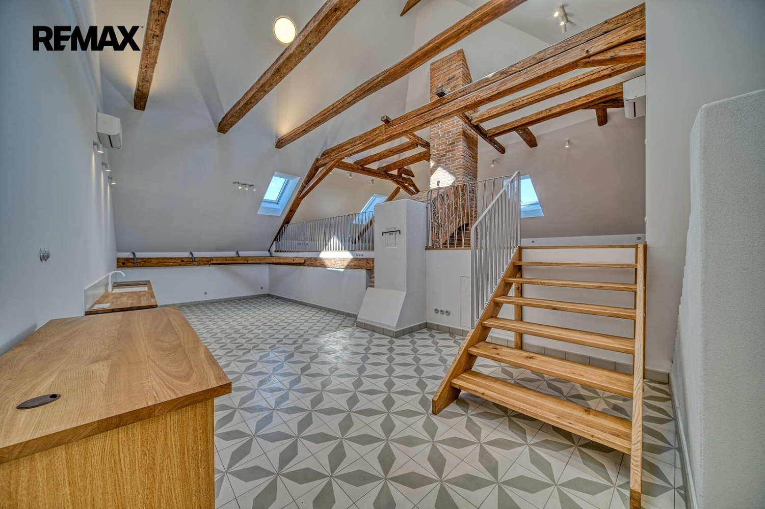 Pronájem bytu atypického 123 m²