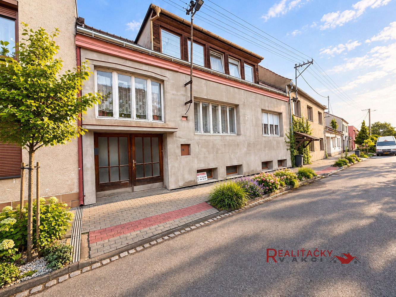 Prodej domu 363 m² s pozemkem 779 m² – fotografie 2