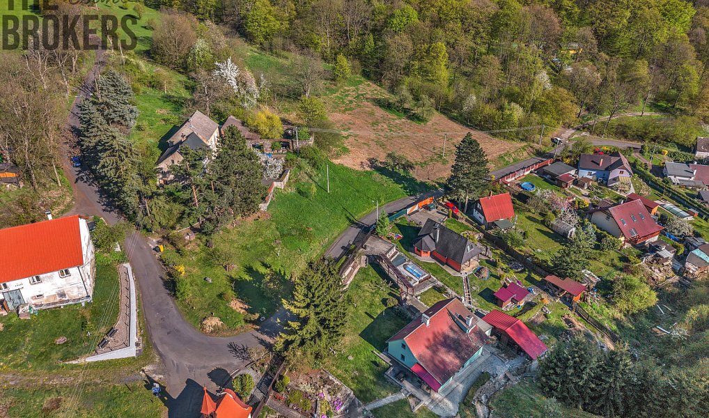 Prodej stavebního pozemku 1 272 m², Chuderov – náhled fotky 6