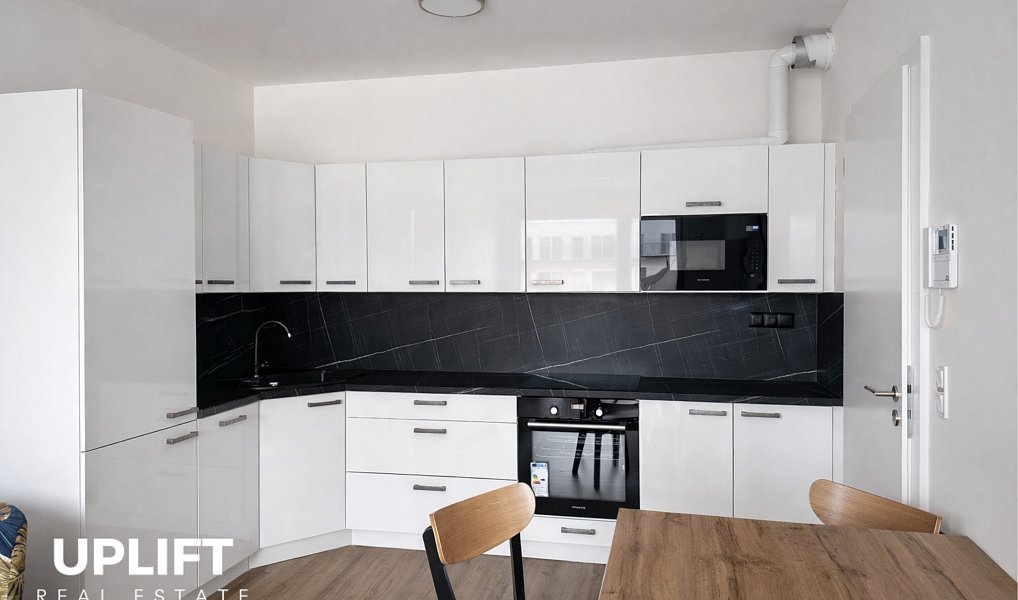 Pronájem bytu 2+kk 50 m², Kladno – náhled fotky 2