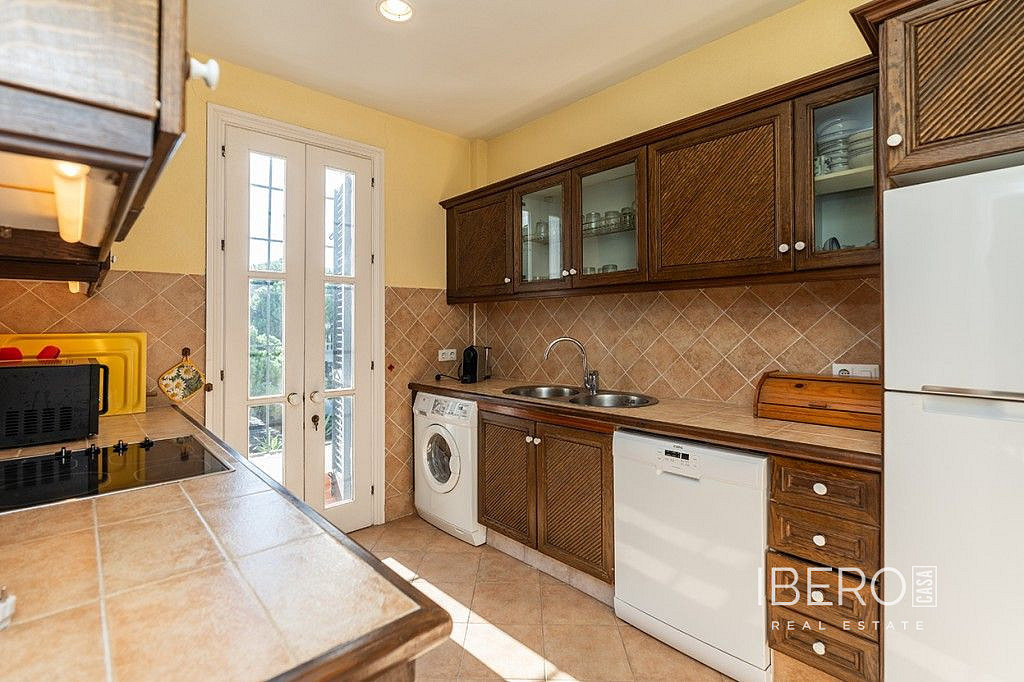 Pis 5+kk – Marbella, Barrio Alto - Vista 4