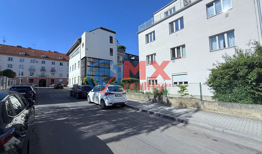 Prodej bytu 1+1 38 m², Praha – náhled fotky 15