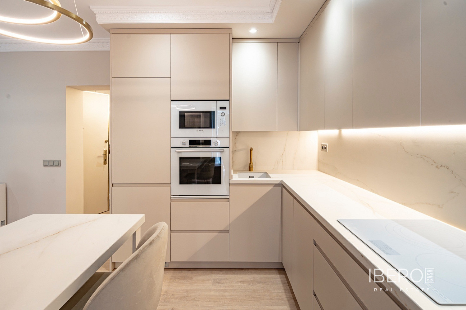 Piso 3+kk – Madrid, Barrio de los Austrias, Centro - Más
