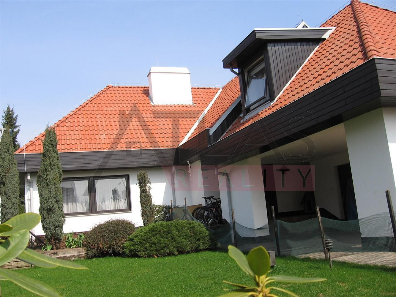 Pronájem domu 417 m² s pozemkem 1 000 m²