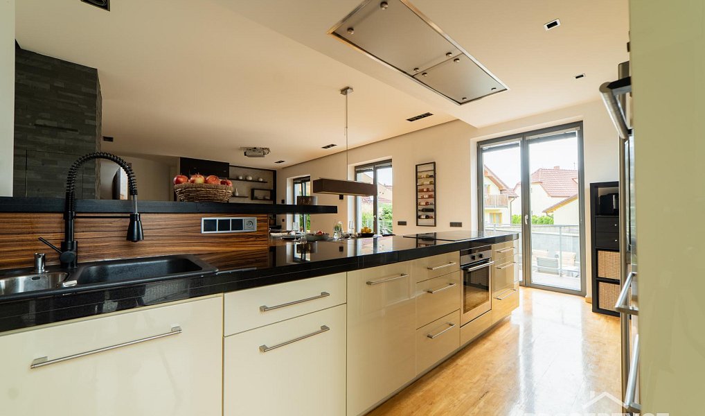 Prodej domu 345 m² s pozemkem 520 m², Praha – náhled fotky 20