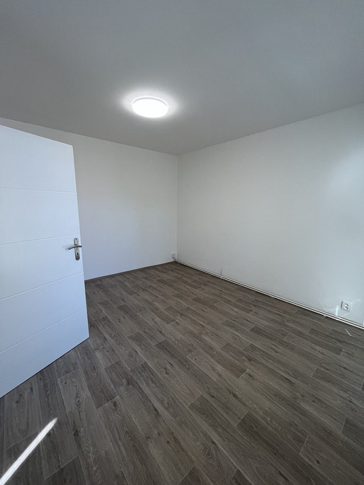 Pronájem bytu 3+1 72 m² – fotografie 5