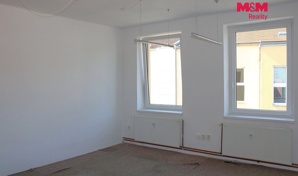 Pronájem kanceláře 23 m², Nová Paka – náhled fotky 3