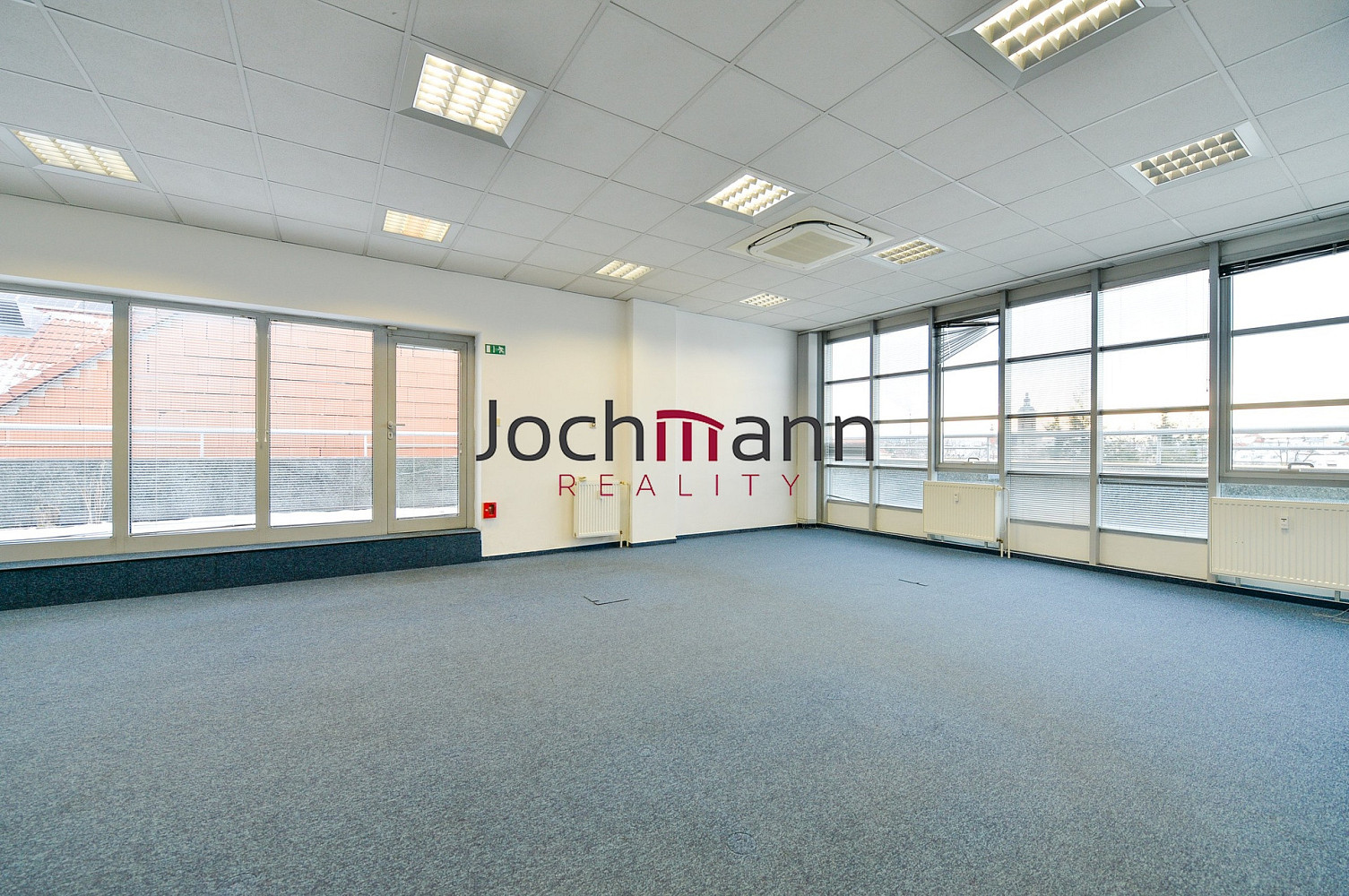 Pronájem kanceláře 124 m² — photo 4