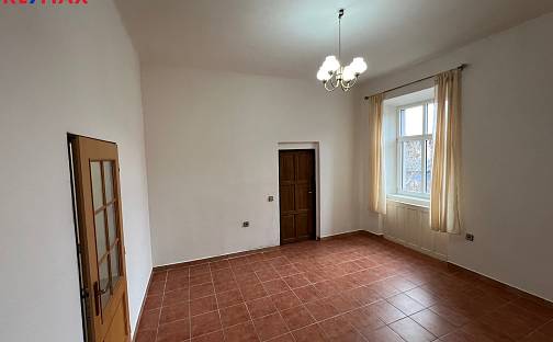Pronájem bytu 1+kk 34 m², Karlštejnská, Černošice, okres Praha-západ