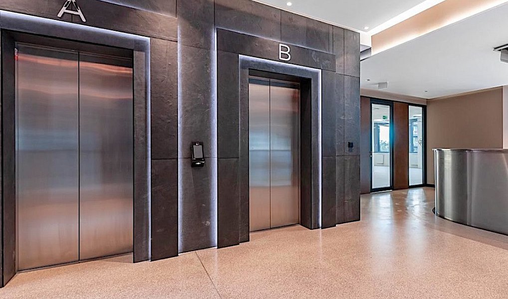 Pronájem kanceláře 537 m², Praha – náhled fotky 10