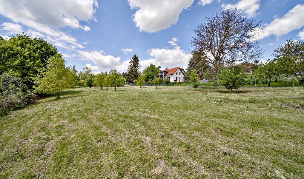 Prodej stavebního pozemku 1 358 m², Velké Popovice – náhled fotky 26
