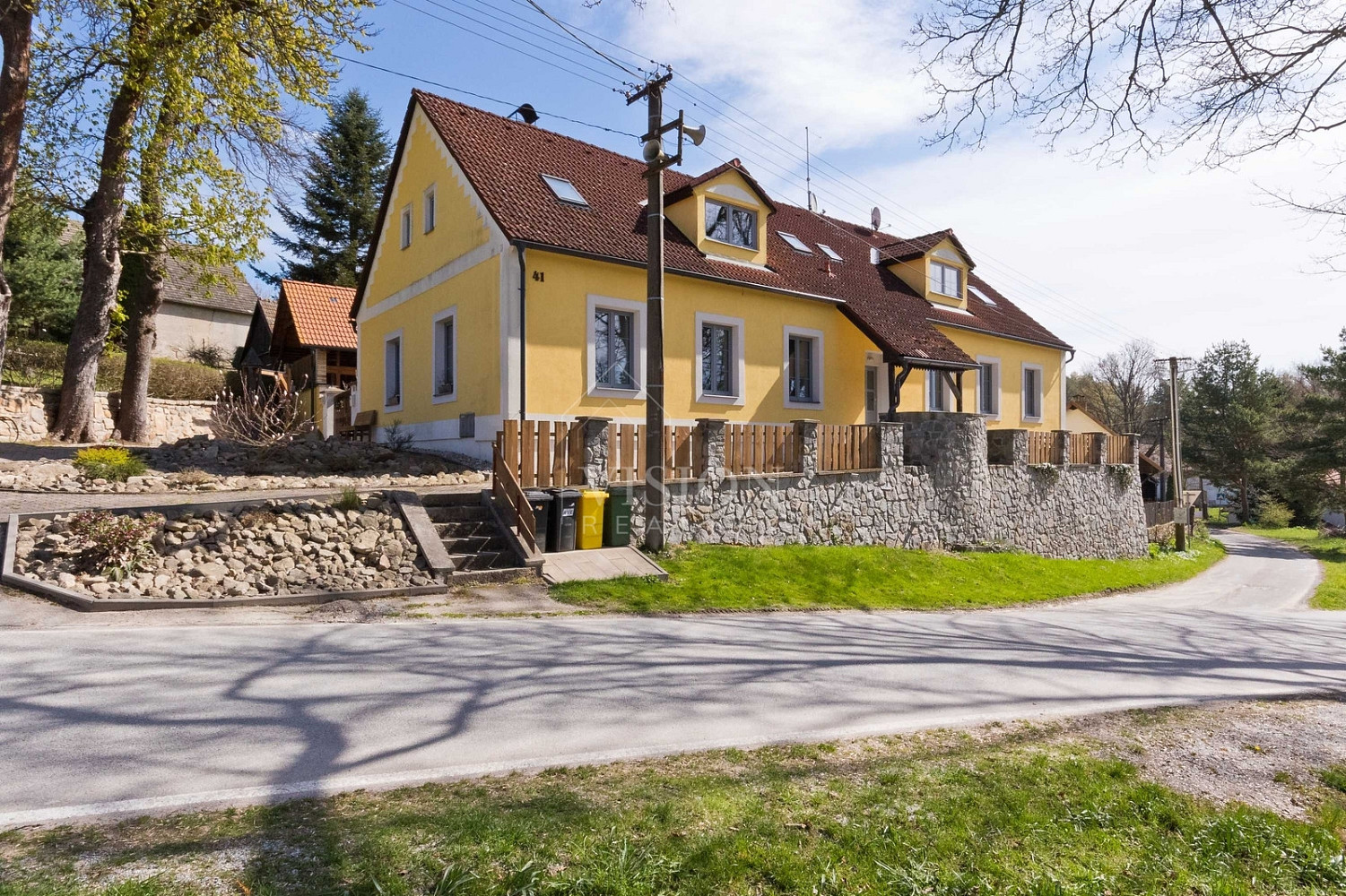 Prodej domu 509 m² s pozemkem 749 m²