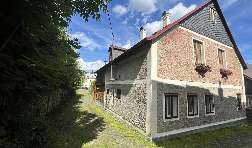 Prodej domu 190 m² s pozemkem 731 m², Šluknov – náhled fotky 29