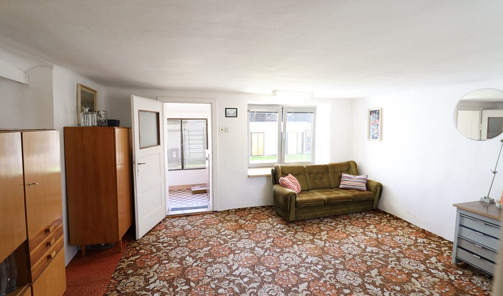 Prodej domu 171 m² s pozemkem 2 693 m², Strážkovice – náhled fotky 17