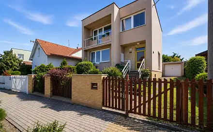 Prodej domu 160 m² s pozemkem 598 m², Pod Lipami, Pardubice - Studánka