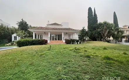 Prodej domu 400 m² s pozemkem 1 250 m²