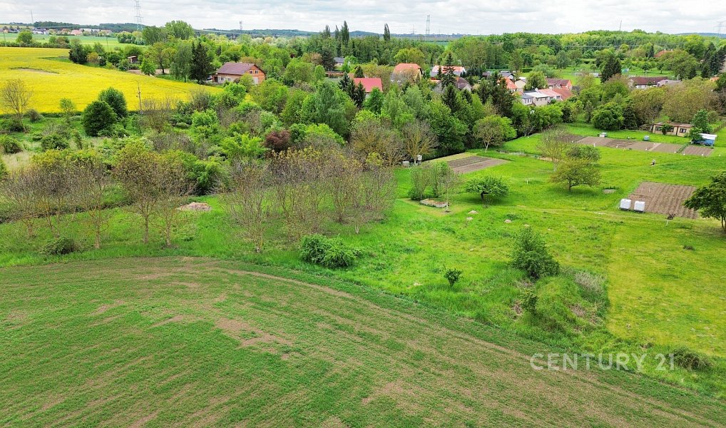 Prodej stavebního pozemku 1 463 m², Mratín – fotka 1 z 11