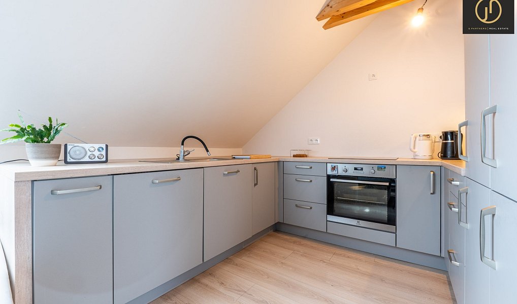 Prodej domu 203 m² s pozemkem 1 153 m², Hředle – náhled fotky 8