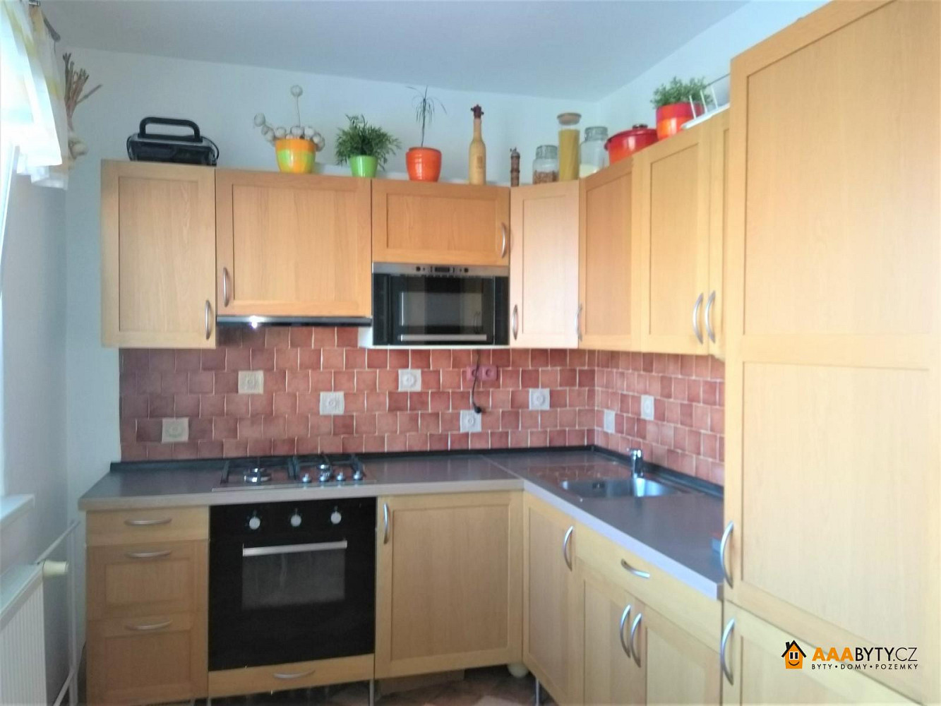 Prodej bytu 2+1 60 m² — photo 2