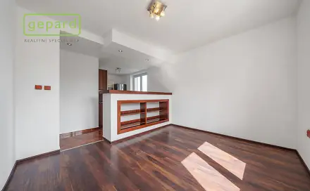 Prodej bytu 2+1 50 m², Heyrovského, Sokolov