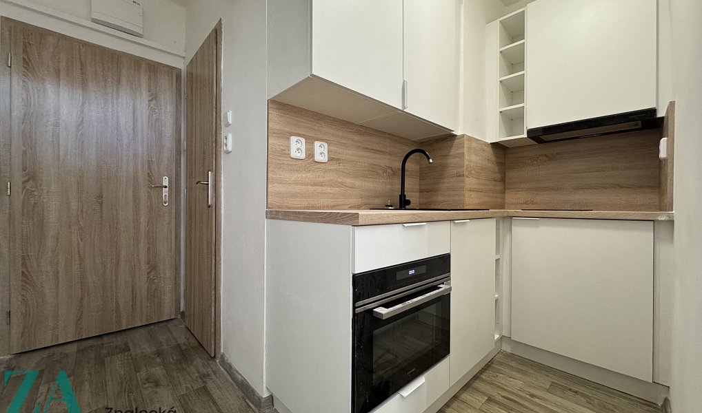Pronájem bytu 2+kk 32 m², Hodonín – náhled fotky 2