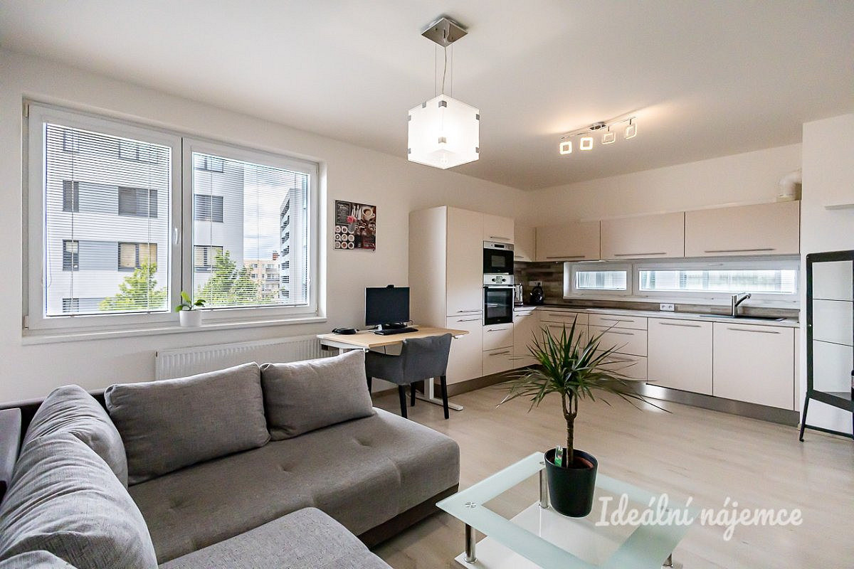 Pronájem bytu 2+kk 50 m²