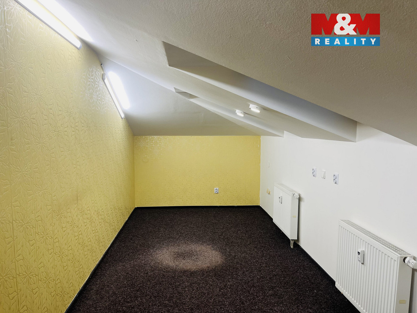 Pronájem kanceláře 16 m² — photo 2