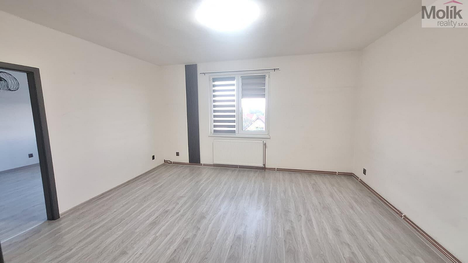 Pronájem bytu 2+1 52 m² – fotografie 4