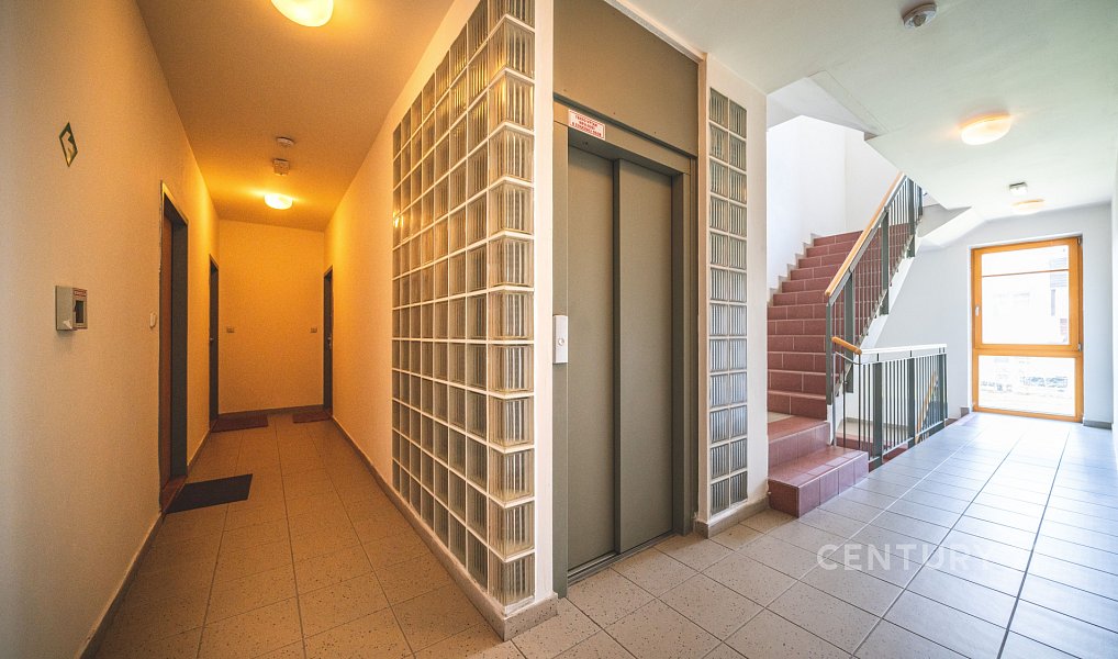 Prodej bytu 2+kk 65 m², Praha – náhled fotky 18