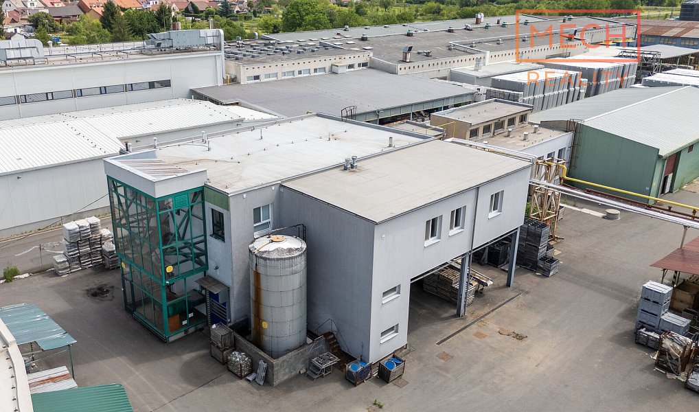 Prodej výrobních prostor 1 347 m², Bzenec – náhled fotky 21
