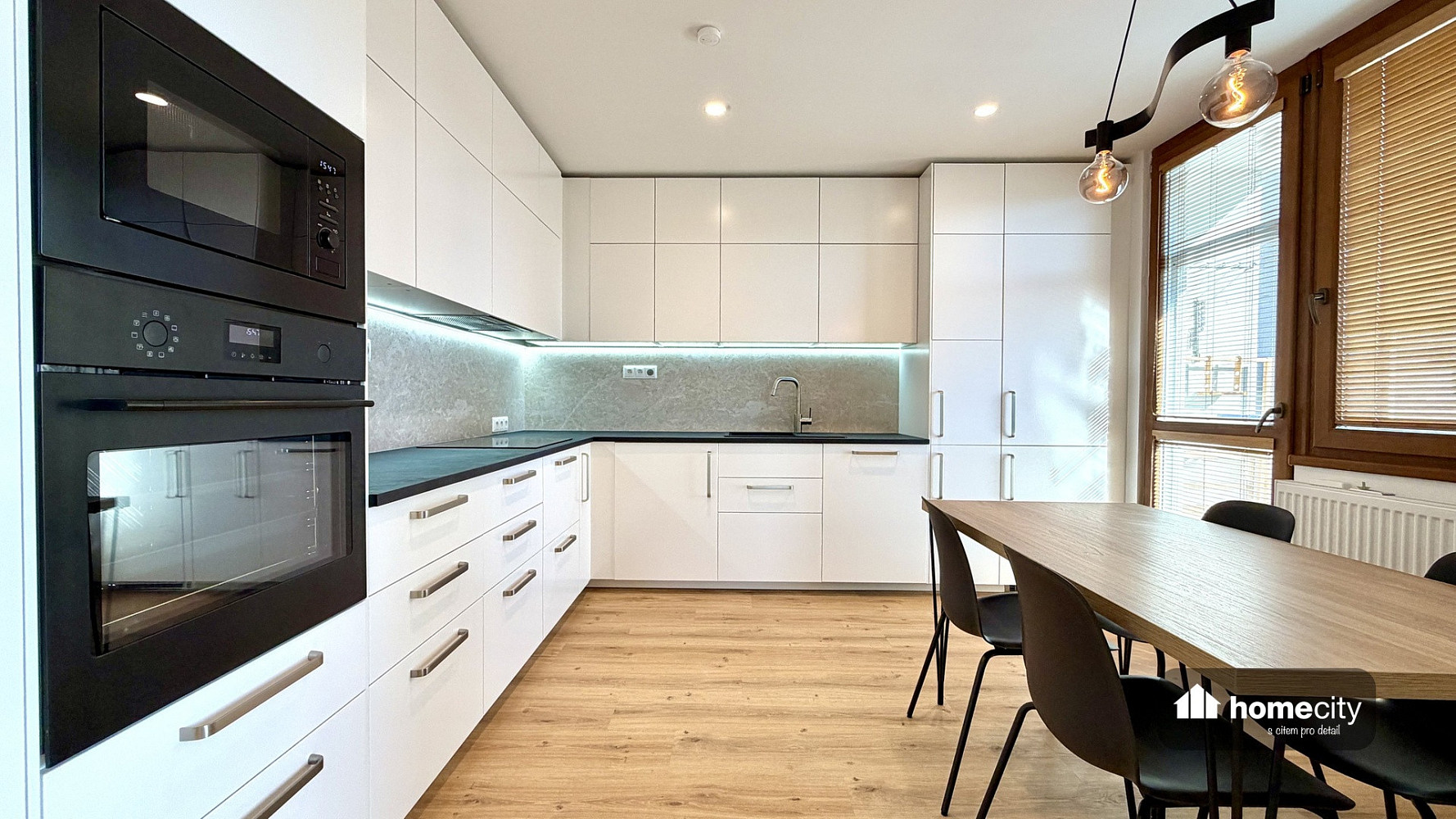 Pronájem bytu 3+kk 68 m² – fotografie 2