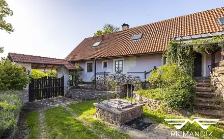 Prodej chaty/chalupy 270 m² s pozemkem 3 755 m², Oplany, okres Praha-východ