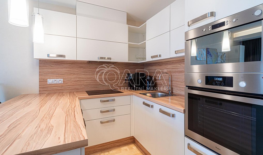 Pronájem bytu 1+kk 37 m², Praha – náhled fotky 3