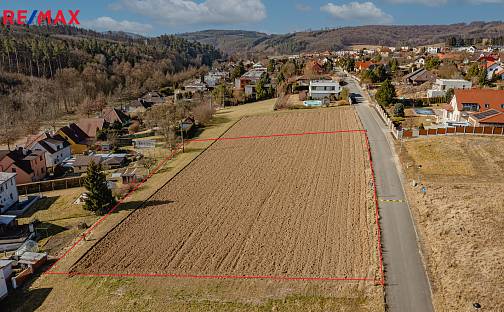 Prodej stavebního pozemku 2 999 m², Zlín