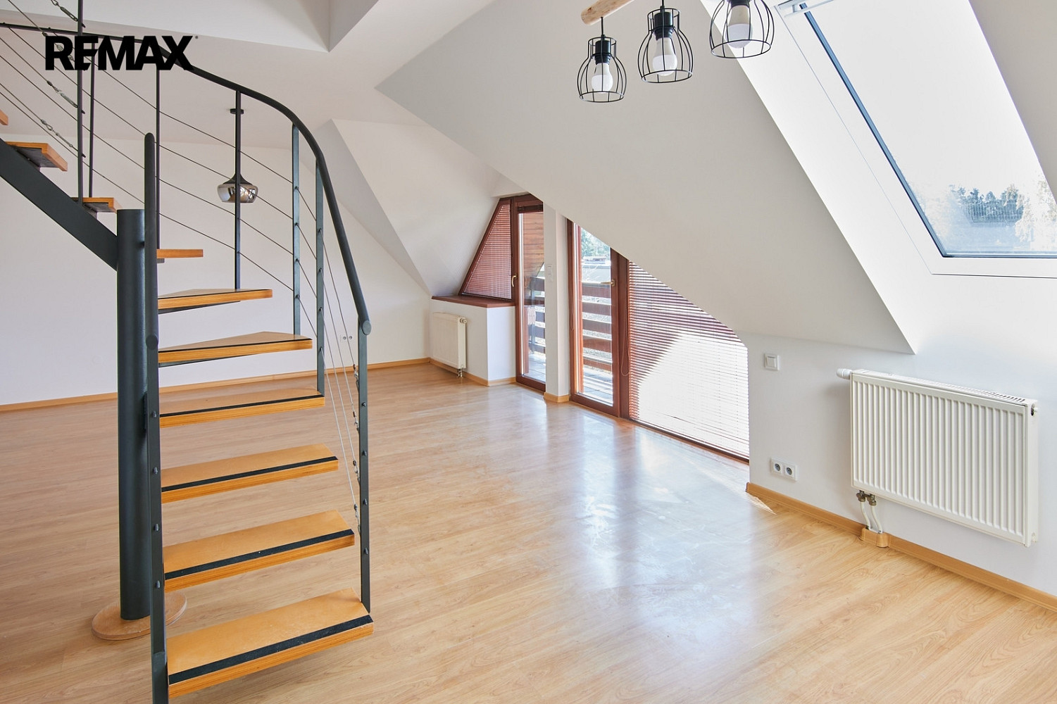 Pronájem bytu 4+kk 99 m² - Widok 5