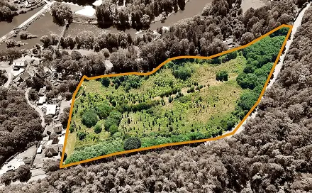Prodej stavebního pozemku 34 100 m², Sázava, okres Benešov