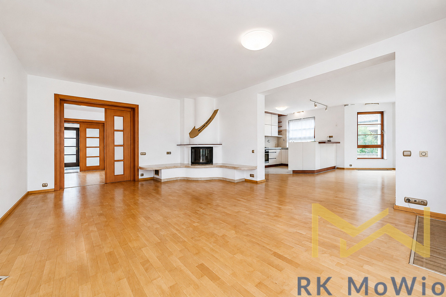 Pronájem domu 450 m² s pozemkem 820 m² – fotografie 3