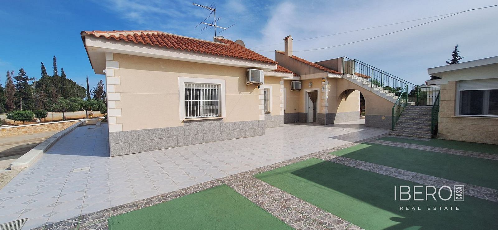 Prodej domu 145 m² s pozemkem 2 300 m²