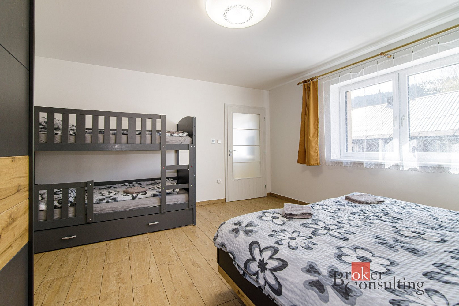 Prodej komerčního objektu (jiného typu) 250 m² – fotografie 2