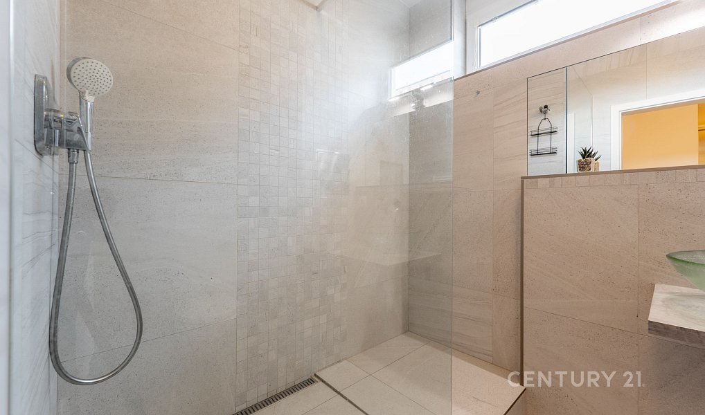 Pronájem bytu 2+kk 48 m², Praha – náhled fotky 22