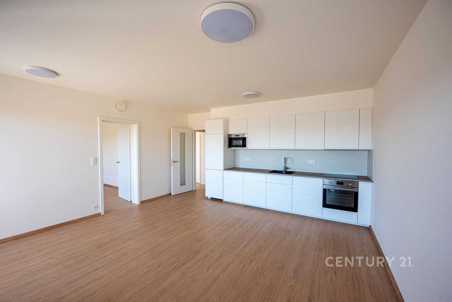 Pronájem bytu 4+kk 84 m² – fotografie 2