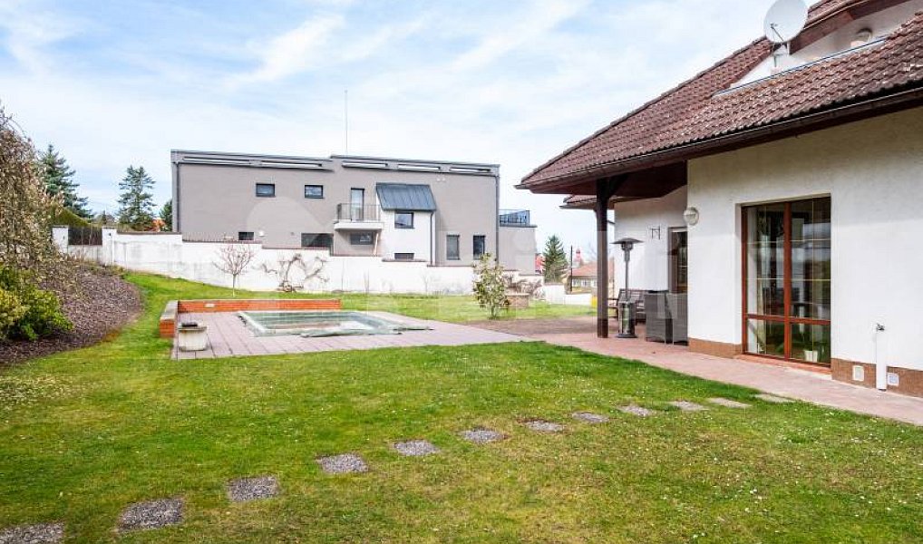 Prodej domu 220 m² s pozemkem 1 824 m², Roudnice nad Labem – náhled fotky 27