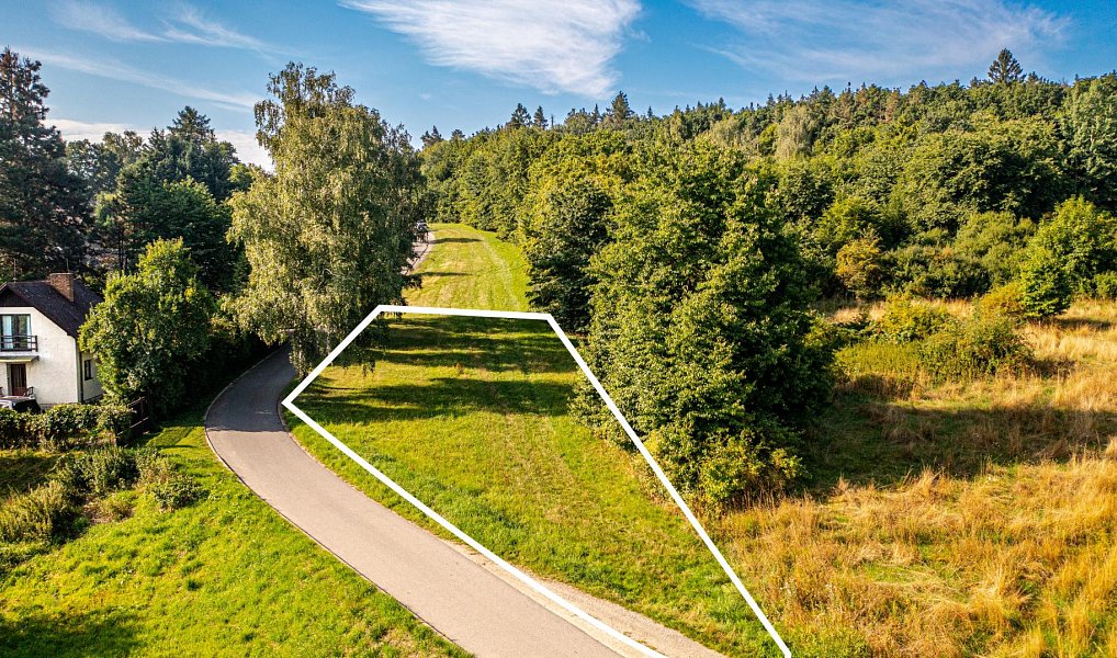 Prodej stavebního pozemku 1 062 m², Kamenice – náhled fotky 12