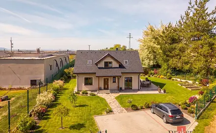 Prodej stavebního pozemku 2 357 m², Střemy - Jenichov, okres Mělník