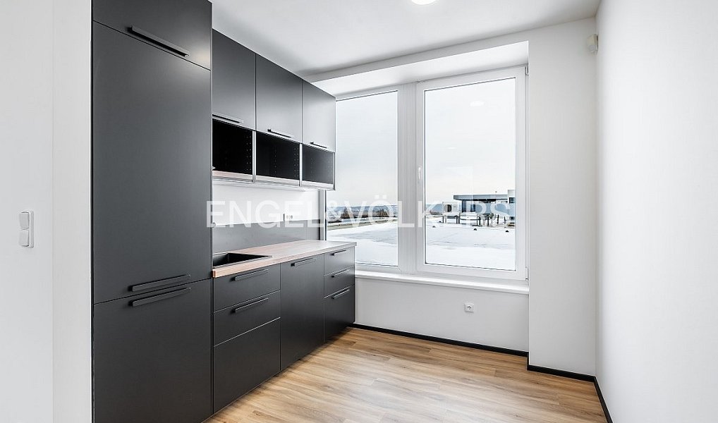 Pronájem kanceláře 147 m², Modletice – náhled fotky 8