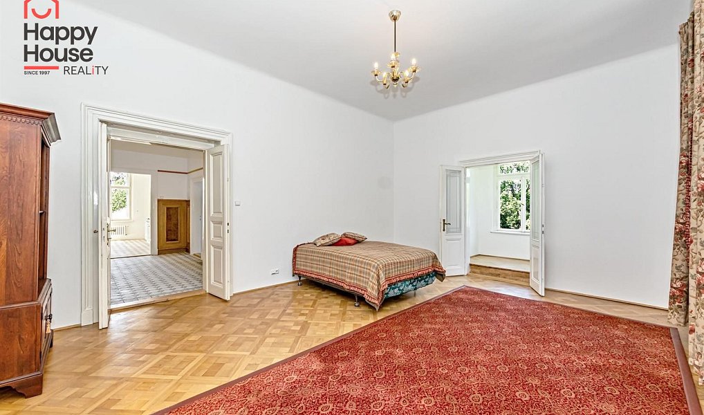 Pronájem domu 827 m² s pozemkem 8 770 m², Praha – náhled fotky 12