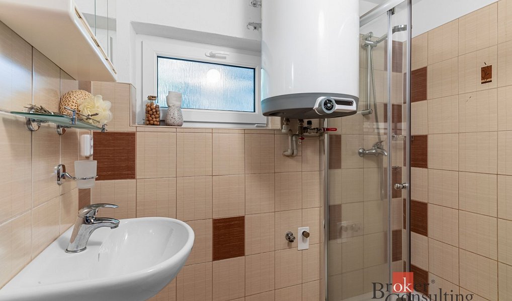 Prodej domu 107 m² s pozemkem 970 m², Karlovice – náhled fotky 7