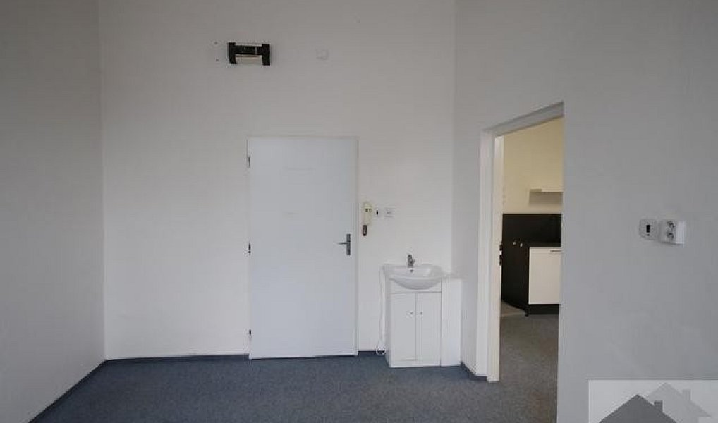 Pronájem kanceláře 58 m², Liberec – náhled fotky 8