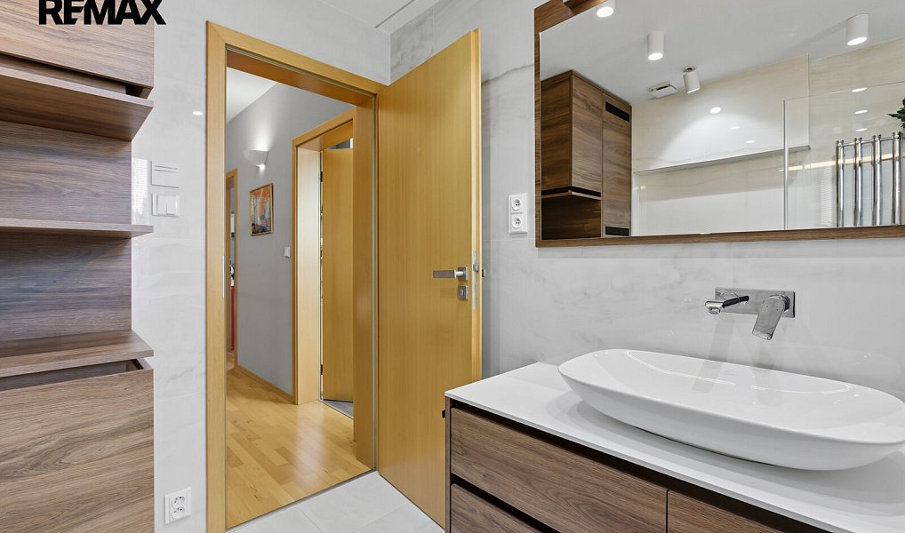 Prodej domu 126 m² s pozemkem 334 m², Praha – náhled fotky 36